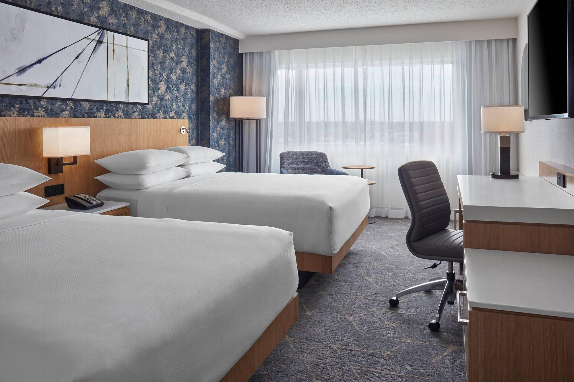 Delta Hotels By Marriott Saskatoon Downtown Exterior photo