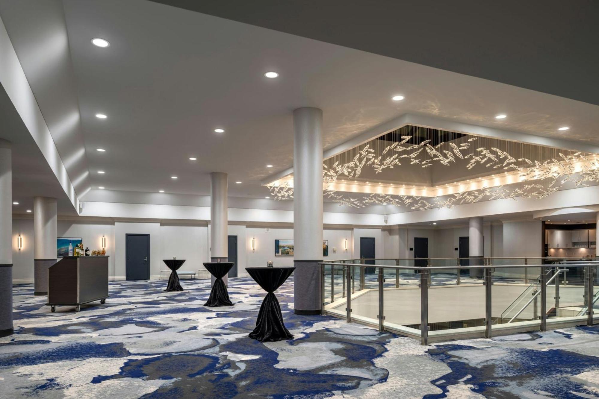 Delta Hotels By Marriott Saskatoon Downtown Exterior photo